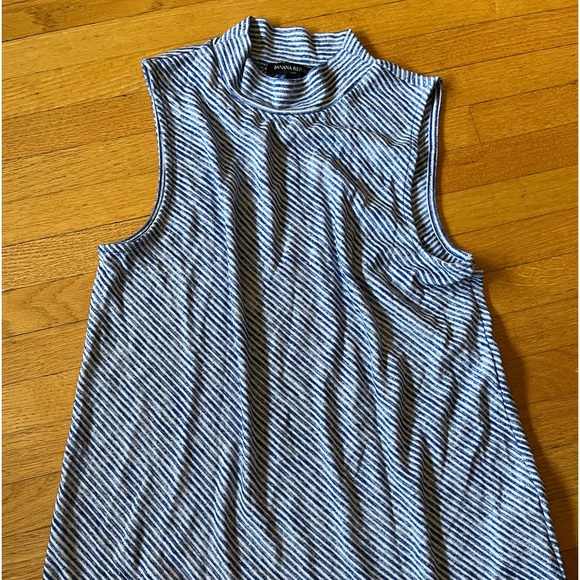 Blue striped banana republic sleeveless top - Picture 1 of 4